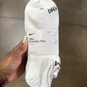 Nike Everyday Plus White No Show Socks 6pk